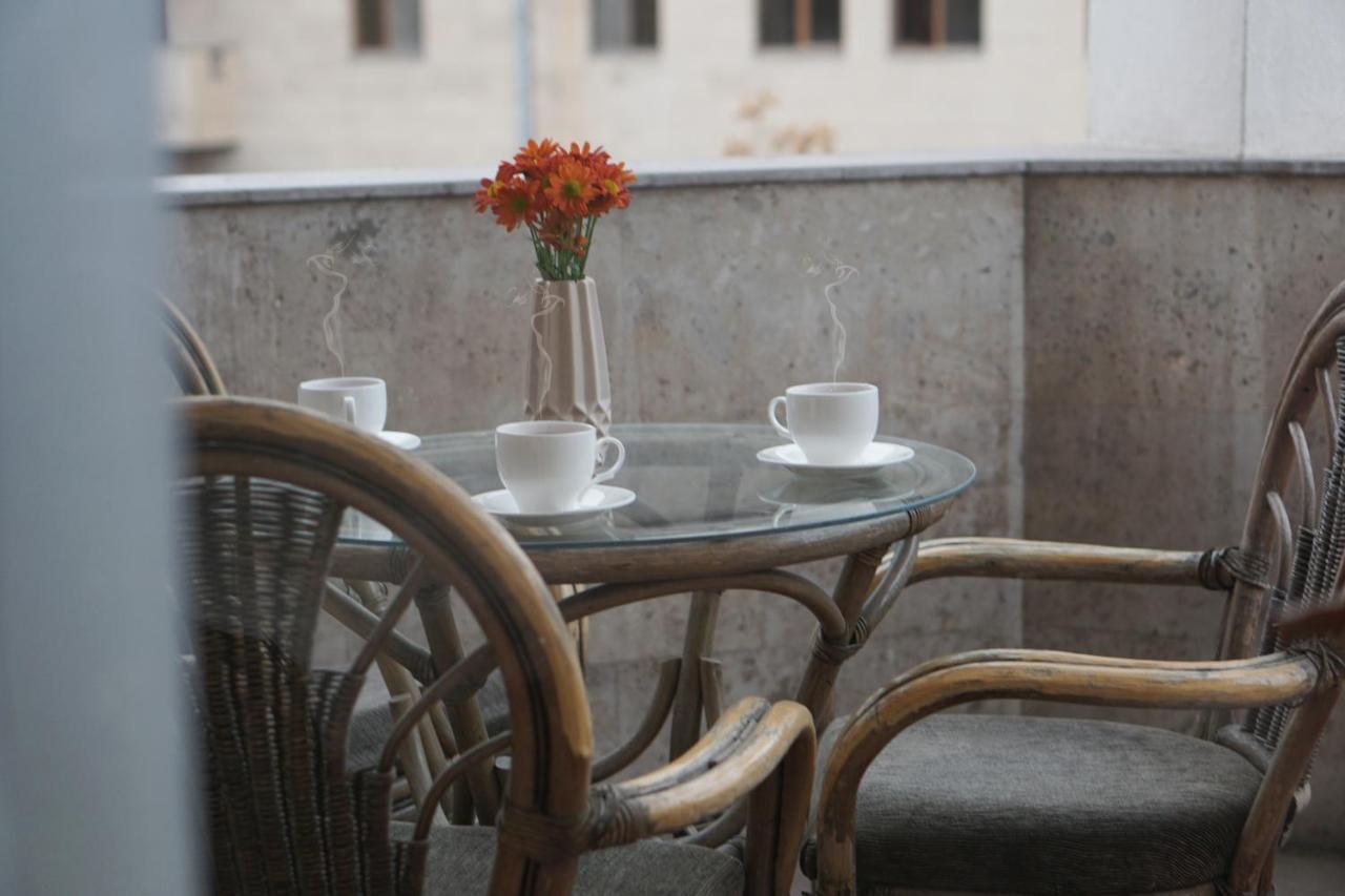 Hotel Nor Erivan Exterior foto