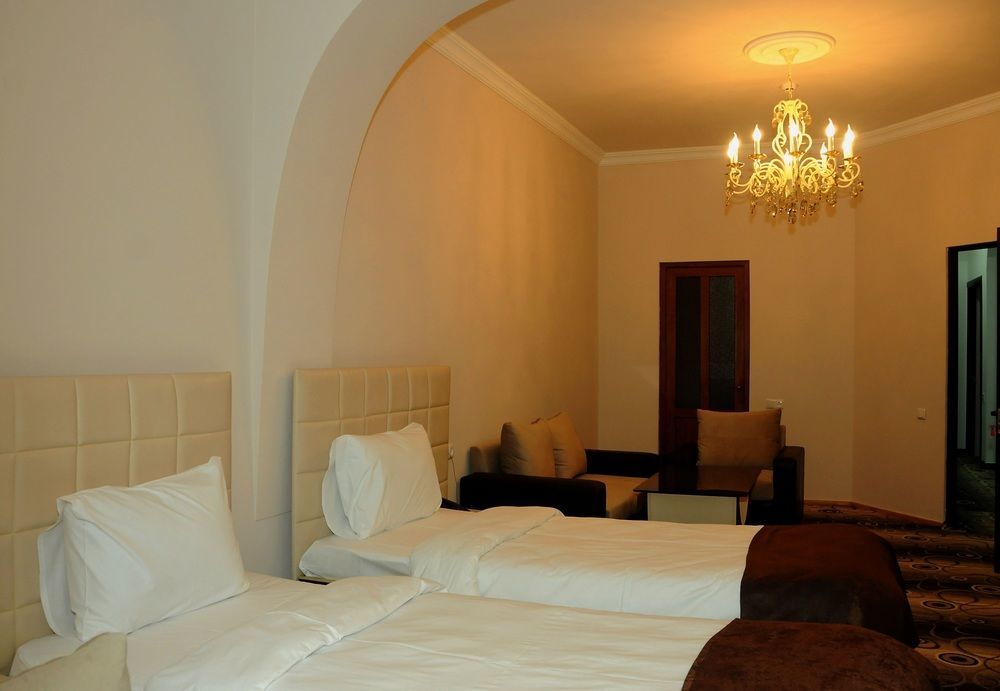 Hotel Nor Erivan Exterior foto